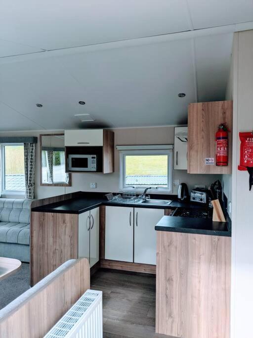 Large 4 Person Couples And Family Caravan In Newquay Bay Resort المظهر الخارجي الصورة